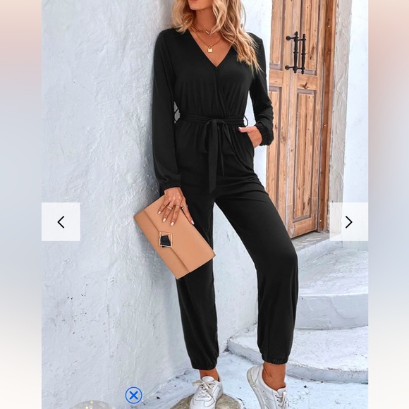 Cupshe Black Crepe Jogger Jumpsuit - Picture 16 of 16